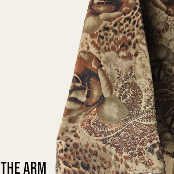 NWOT MAGGIE BARNES Plus Size Rose Abstract Tie Front Blouse - Picture 4 of 14